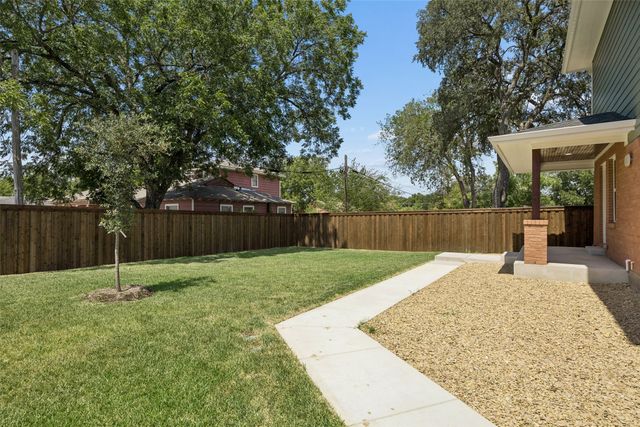 1231 S Montclair Avenue, Dallas, TX 75208