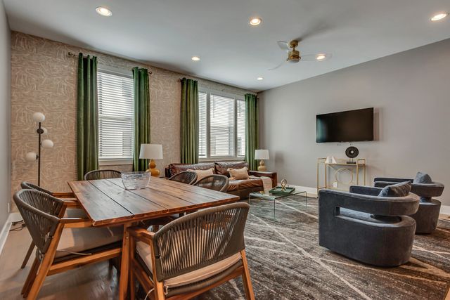 2176 Carson St Apt 20, Nashville, TN 37211