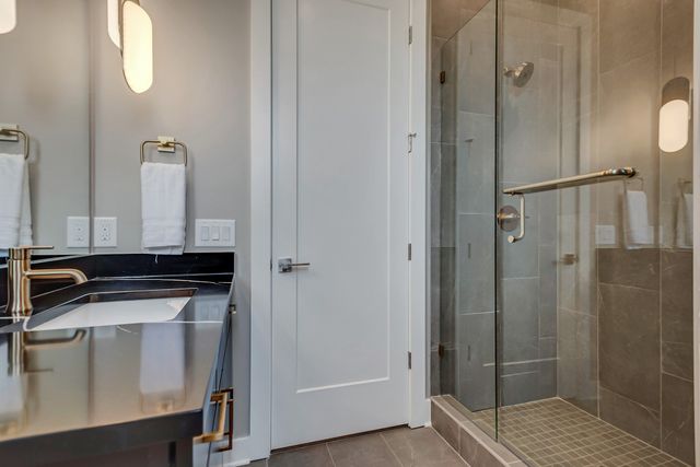 2176 Carson St Apt 20, Nashville, TN 37211