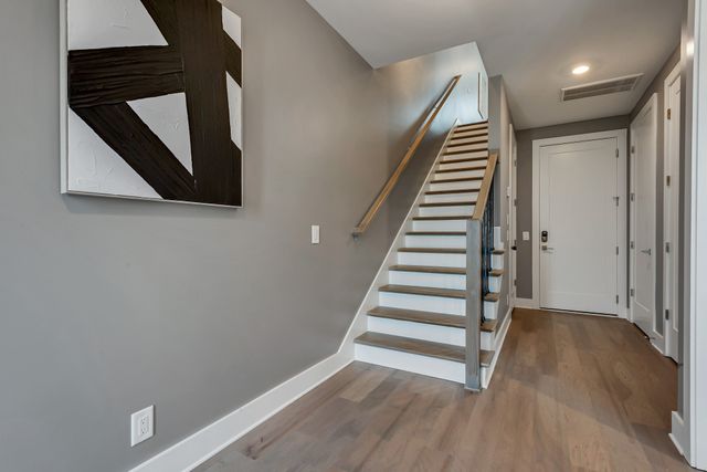 2176 Carson St Apt 20, Nashville, TN 37211