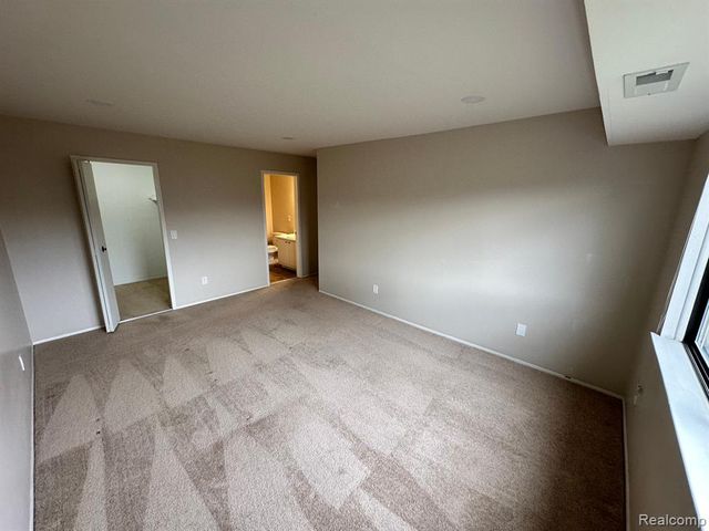 30042 W 12 Mile Rd 60, Farmington Hills, MI 48334