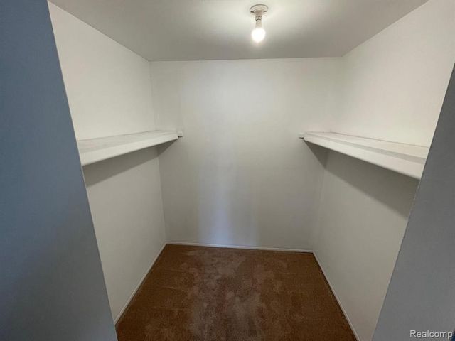 30042 W 12 Mile Rd 60, Farmington Hills, MI 48334