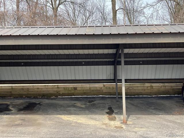 30042 W 12 Mile Rd 60, Farmington Hills, MI 48334