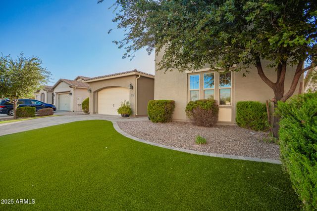 4318 S REDCLIFFE Drive, Gilbert, AZ 85297