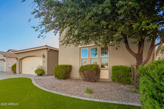 4318 S REDCLIFFE Drive, Gilbert, AZ 85297