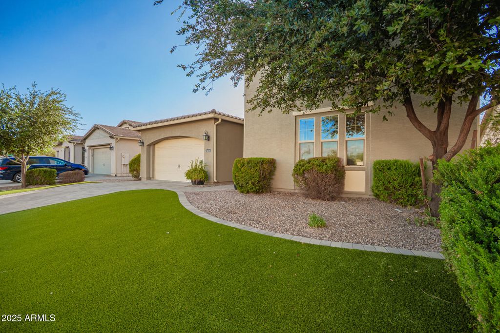 4318 S REDCLIFFE Drive, Gilbert, AZ 85297 — photo 5