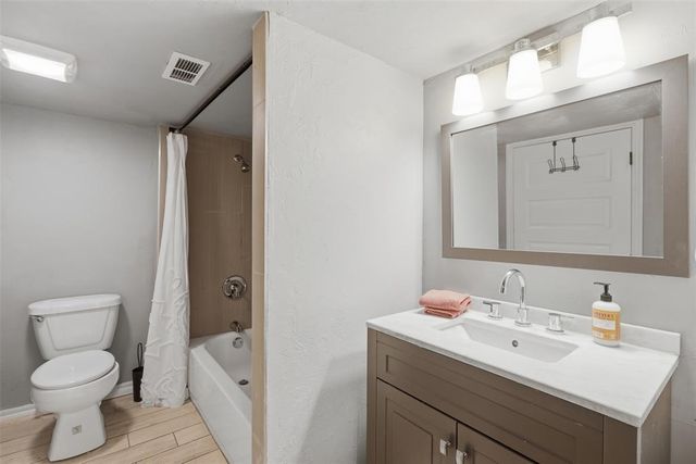 2015 N Youngs Boulevard, Oklahoma City, OK 73107