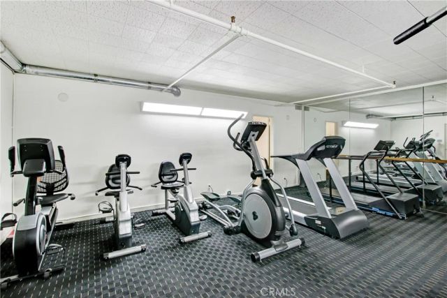 4949 Genesta Avenue 104, Encino, CA 91316