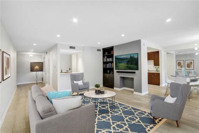 4949 Genesta Avenue 104, Encino, CA 91316