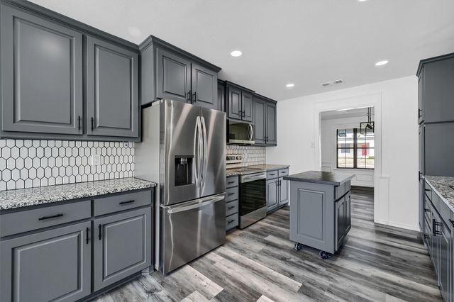 608 North Avenue, Whitesboro, TX 76273