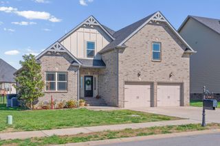 1138 N Ja Tate Dr, Clarksville, TN 37043