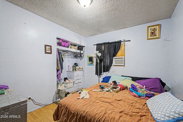 6014 W PINCHOT Avenue, Phoenix, AZ 85033