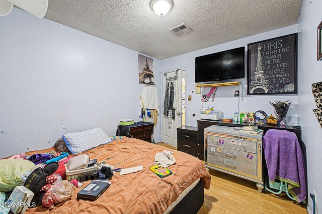 6014 W PINCHOT Avenue, Phoenix, AZ 85033