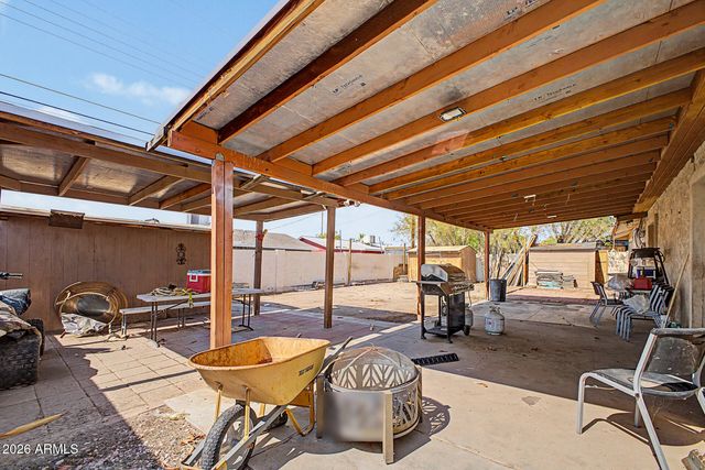 6014 W PINCHOT Avenue, Phoenix, AZ 85033