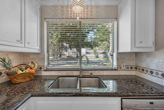 3506 Riverwood Park Drive, Kingwood, TX 77345