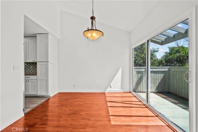 22117 Burbank 5, Woodland Hills, CA 91367