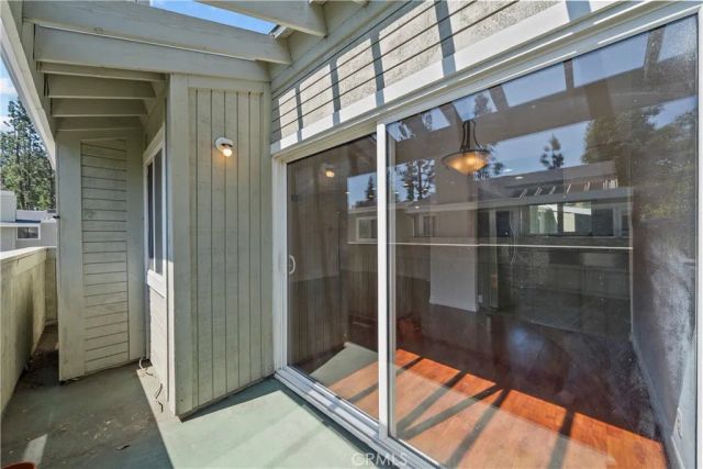 22117 Burbank 5, Woodland Hills, CA 91367