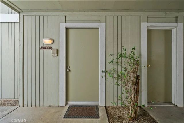 22117 Burbank 5, Woodland Hills, CA 91367