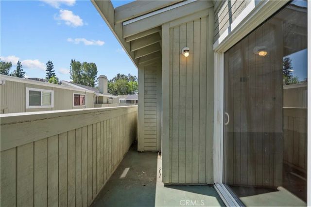 22117 Burbank 5, Woodland Hills, CA 91367