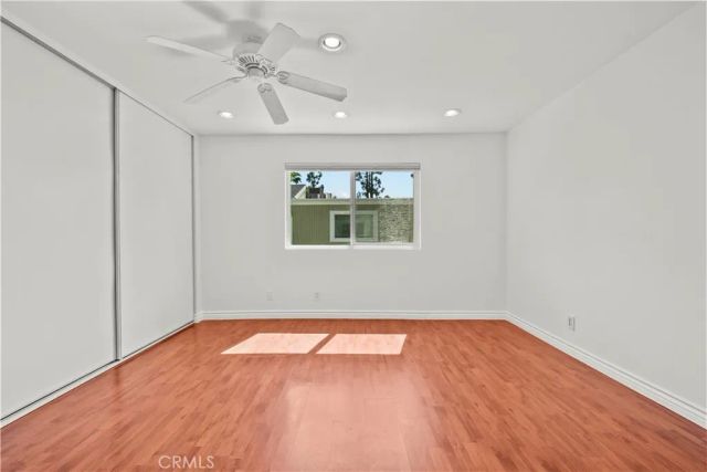 22117 Burbank 5, Woodland Hills, CA 91367