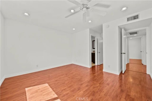 22117 Burbank 5, Woodland Hills, CA 91367