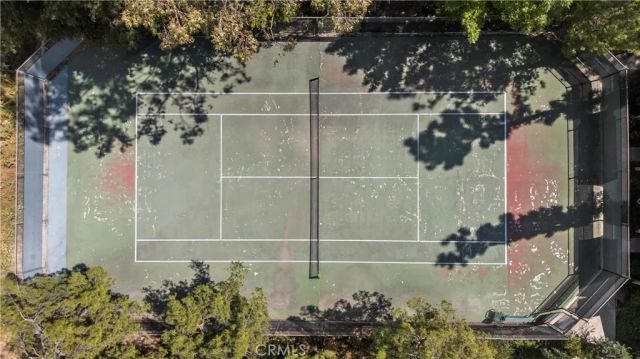 22117 Burbank 5, Woodland Hills, CA 91367