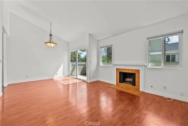 22117 Burbank 5, Woodland Hills, CA 91367