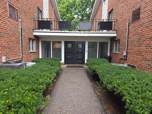 55 David Terrace 23, Norwood, MA 02062