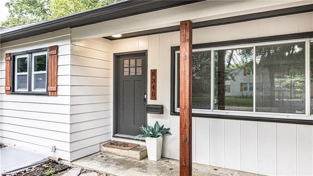 8340 Riggs Street, Overland Park, KS 66212