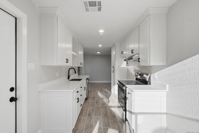 7422 High Stepper, San Antonio, TX 78240