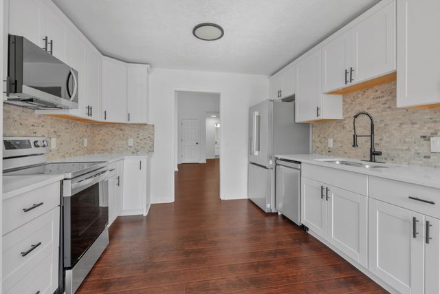 705 Pinehurst Pt, Mount Juliet, TN 37122