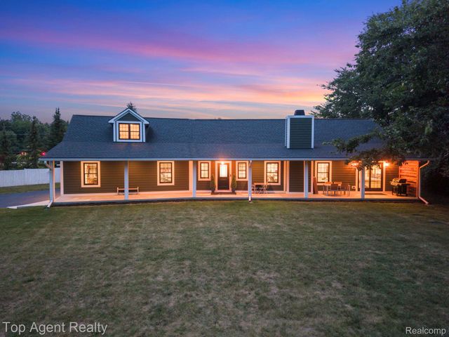 27593 Old Colony Street, Farmington Hills, MI 48334