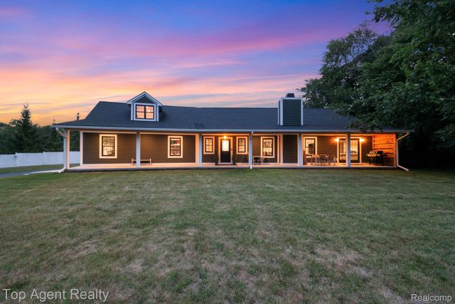 27593 Old Colony Street, Farmington Hills, MI 48334