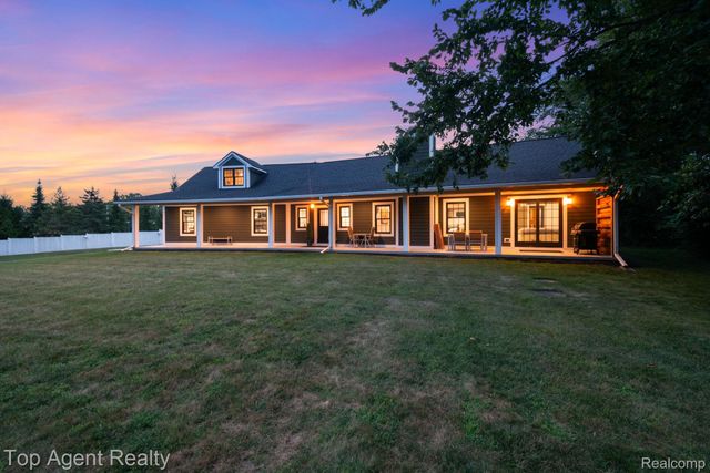 27593 Old Colony Street, Farmington Hills, MI 48334