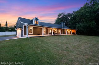 27593 Old Colony Street, Farmington Hills, MI 48334
