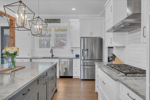 1115 River Bluffs Drive, Jasper, TN 37347