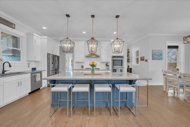 1115 River Bluffs Drive, Jasper, TN 37347