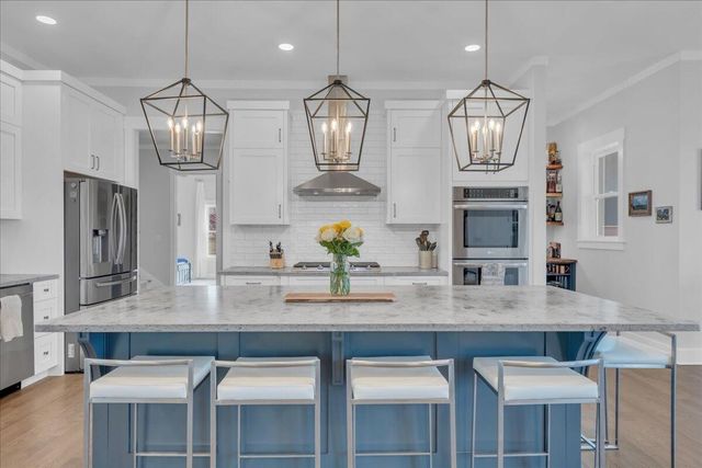 1115 River Bluffs Drive, Jasper, TN 37347