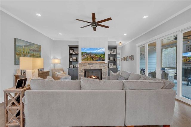 1115 River Bluffs Drive, Jasper, TN 37347