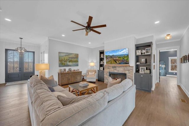 1115 River Bluffs Drive, Jasper, TN 37347