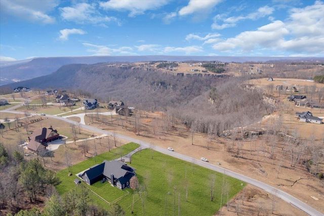1115 River Bluffs Drive, Jasper, TN 37347