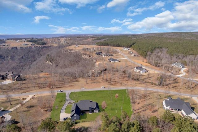 1115 River Bluffs Drive, Jasper, TN 37347