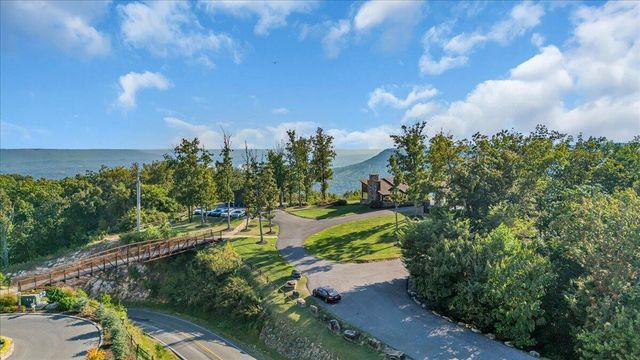 1115 River Bluffs Drive, Jasper, TN 37347