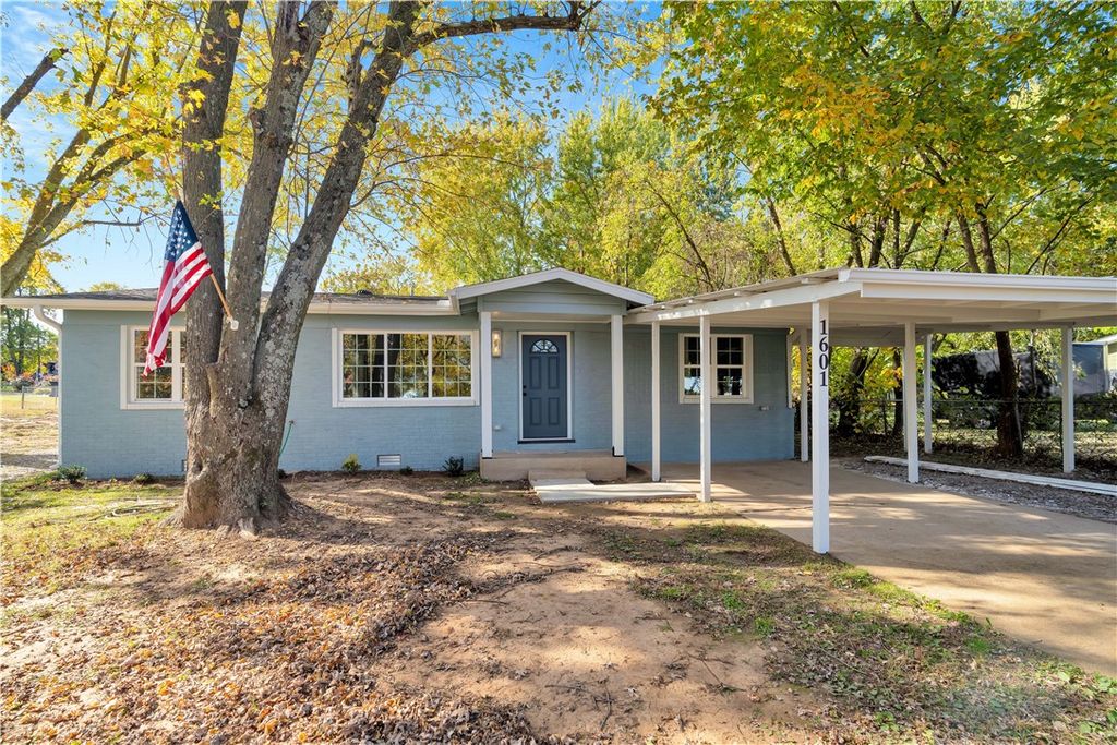 1601 Central Avenue, Lincoln, AR 72744