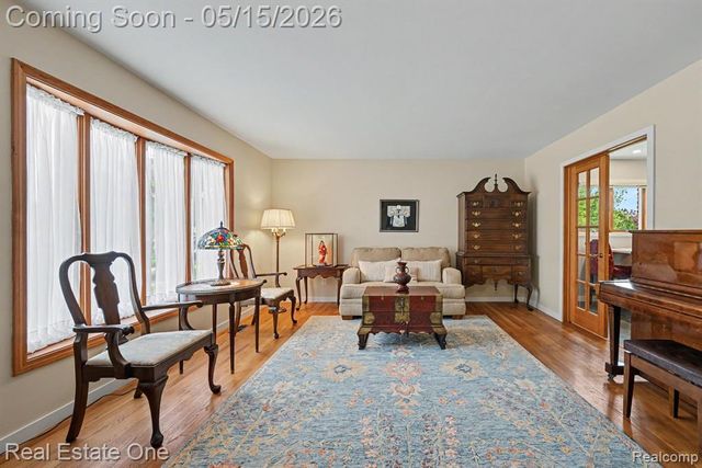 22098 Hillcrest Court, Trenton, MI 48183