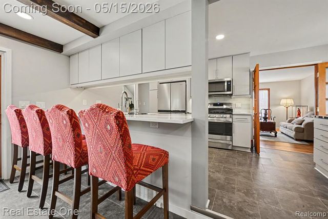 22098 Hillcrest Court, Trenton, MI 48183
