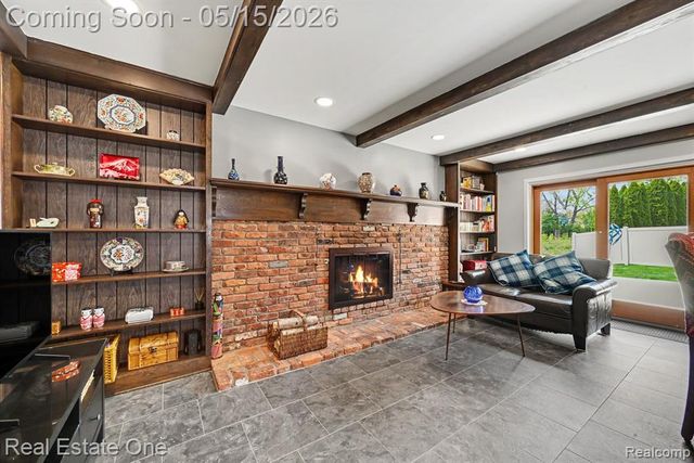 22098 Hillcrest Court, Trenton, MI 48183