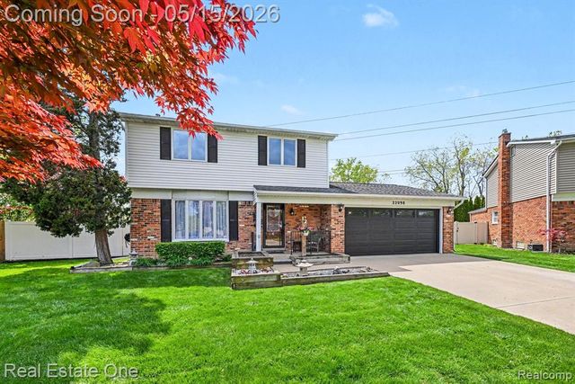 22098 Hillcrest Court, Trenton, MI 48183