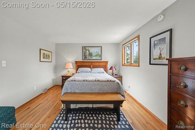 22098 Hillcrest Court, Trenton, MI 48183