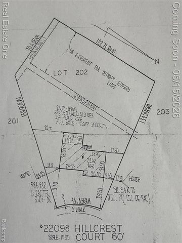 22098 Hillcrest Court, Trenton, MI 48183